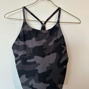 Old Navy Active Black and Gray Camouflage Tank